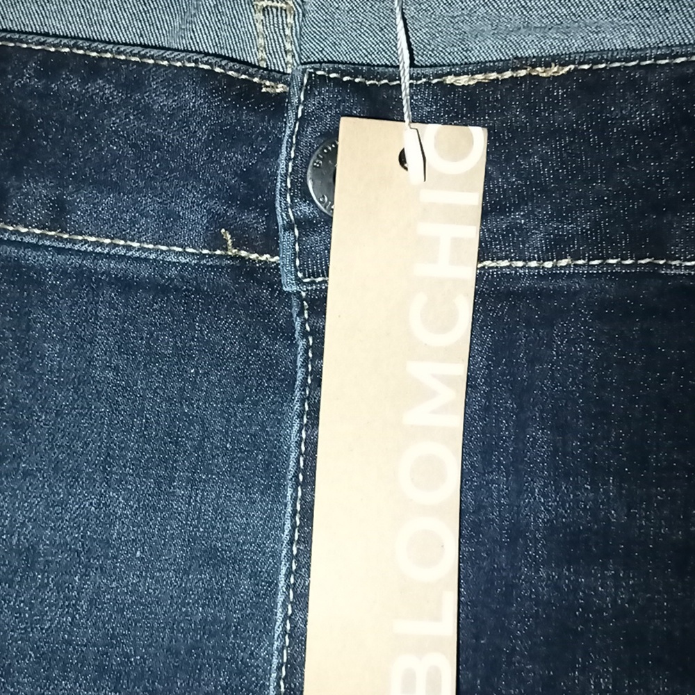NWT BloomChic Size 26 Jeans